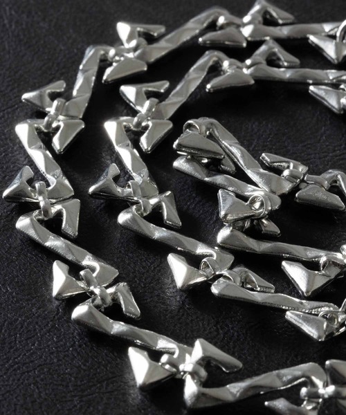 ABBEY MARKET（アビーマーケット）の「【金属アレルギー対応】ツイストチェーンネックレス（ネックレス・レディース・シルバー・FREE）」の3枚目の写真