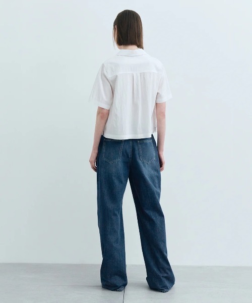MARITHE + FRANCOIS GIRBAUD(マリテフランソワジルボー)の「W SUMMER COTTON CROP SHIRT(シャツ/ブラウス・レディース・アイボリー/ブルー系・SMALL/MEDIUM)」の5枚目の写真