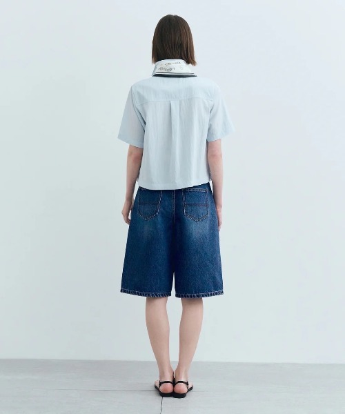 MARITHE + FRANCOIS GIRBAUD(マリテフランソワジルボー)の「W SUMMER COTTON CROP SHIRT(シャツ/ブラウス・レディース・アイボリー/ブルー系・SMALL/MEDIUM)」の11枚目の写真