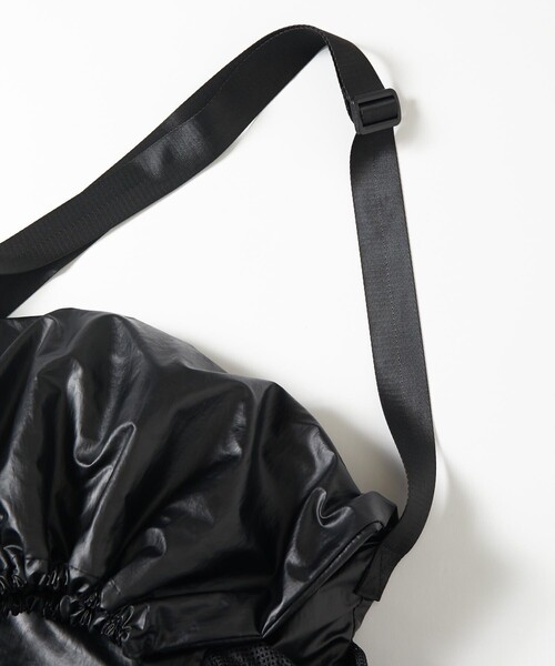 UMBRO(アンブロ)の「UMBRO/アンブロ SP Coating Nylon Shoulder Bag/別注 コーティングナイロン ショルダーバッグ(ショルダーバッグ・メンズ・チャコールグレー/ブラック/ワインレッド・ONE SIZE)」の18枚目の写真