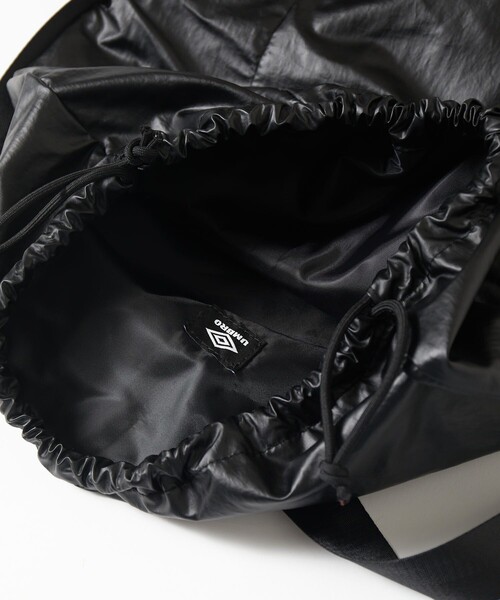 UMBRO(アンブロ)の「UMBRO/アンブロ SP Coating Nylon Shoulder Bag/別注 コーティングナイロン ショルダーバッグ(ショルダーバッグ・メンズ・チャコールグレー/ブラック/ワインレッド・ONE SIZE)」の12枚目の写真
