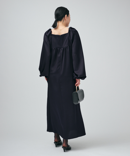 VERMEIL par iena(ヴェルメイユパーイエナ)の「ジョーゼットワンピース(ワンピース・レディース・ネイビー・38/36)」の9枚目の写真
