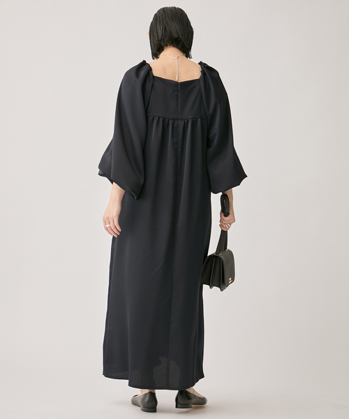 VERMEIL par iena(ヴェルメイユパーイエナ)の「ジョーゼットワンピース(ワンピース・レディース・ネイビー・38/36)」の5枚目の写真