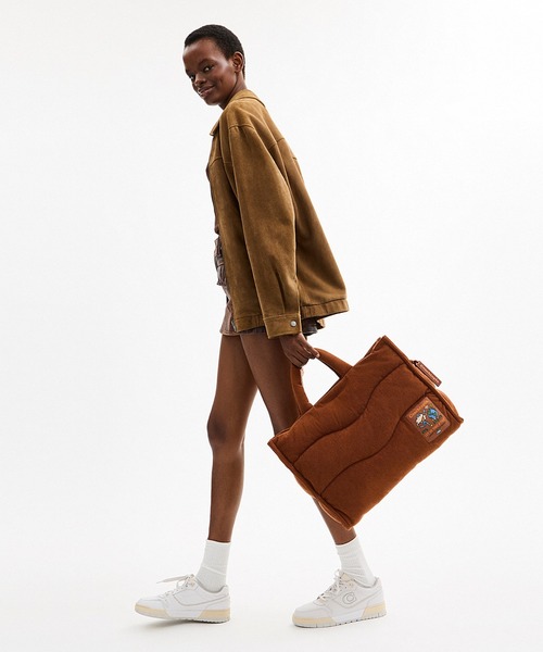 新品　coach コーチトピア　ループトート　ウェイビーキルティング　バッグ コーチトピア ループ トート・リサイクル ポリエステル・ウェイビー