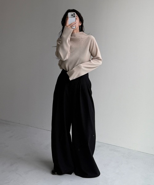 wee9s(ウィークス)の「【セルフカット可能】daily daily super stretch pleats tops / デイリーデイリースーパーストレッチプリーツトップス(Tシャツ/カットソー・レディース・ホワイト系その他/アッシュグレー/ブラック系その他/グレー系その他/ブラック/アイボリー/ブルー系その他/ネイビー/チェリーレッド/レッド系その他/ライム/ボルドー/グリーン系その他/グリーン系その他2/ブルー/ダークグリーン/レッド系その他2/ブルー系その他2/ライトブルー/ブルー系その他3・FREE)」の2枚目の写真