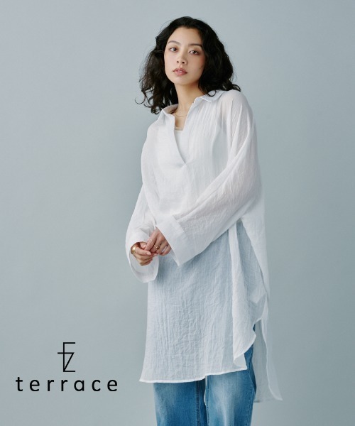 terrace(テラス)の「フラッフィーガーゼスキッパーロングシャツ(シャツ/ブラウス・レディース・オフホワイト/ブラック/グレイッシュベージュ/インディゴブルー・MEDIUM)」の2枚目の写真