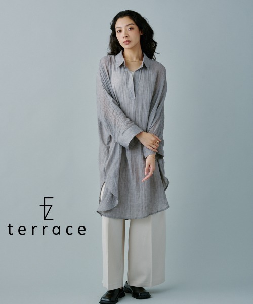 terrace(テラス)の「フラッフィーガーゼスキッパーロングシャツ(シャツ/ブラウス・レディース・オフホワイト/ブラック/グレイッシュベージュ/インディゴブルー・MEDIUM)」の1枚目の写真