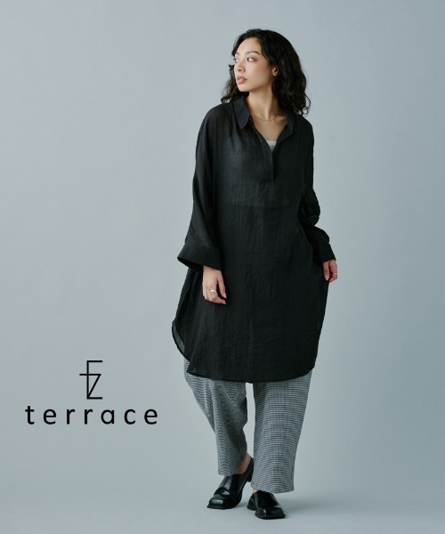 terrace(テラス)の「フラッフィーガーゼスキッパーロングシャツ(シャツ/ブラウス・レディース・オフホワイト/ブラック/グレイッシュベージュ/インディゴブルー・MEDIUM)」の3枚目の写真