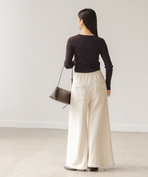 Noble（ノーブル）の「《追加》リブクルーネックニット（ニット/セーター・レディース・ホワイト/ブラック/ブラウン/ライトイエロー・FREE）」の5枚目の写真