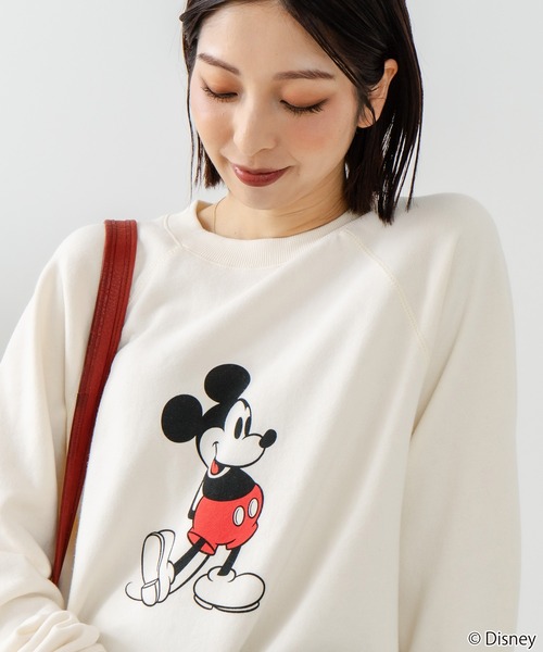DISCUS(ディスカス)の「【DISCUS×DISNEY】「ミッキーマウス」キャラクタープリントスウェットトレーナー メンズ レディース ユニセックス(スウェット・レディース・ホワイト系その他/グレー系その他/ホワイト系その他2/ホワイト系その他3/グレー系その他2/グレー系その他3・MEDIUM/LARGE)」の2枚目の写真