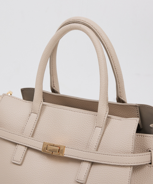 soeur(スール)の「●SOEUR/ベルテッド2WAYトートバッグ(トートバッグ・レディース・ブラック/グレイッシュベージュ/オレンジ・フリー)」の18枚目の写真