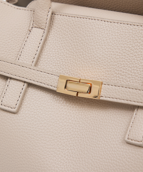 soeur(スール)の「●SOEUR/ベルテッド2WAYトートバッグ(トートバッグ・レディース・ブラック/グレイッシュベージュ/オレンジ・フリー)」の19枚目の写真