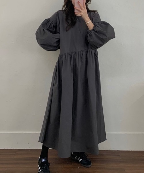 FREE STYLISTS(フリー スタイリスト)の「YUGA_YGMC Volume sleeve A-line dress(ワンピース・レディース・ブルー/グレー/ブラック/ホワイト・FREE)」の7枚目の写真