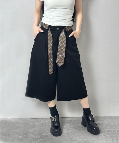 FOLLOWIN(フォロウィン)の「2color/チェックベルトデザイン バミューダチノパンツ(チノパンツ・レディース・ブラック/グレー・SMALL/MEDIUM/LARGE)」の20枚目の写真
