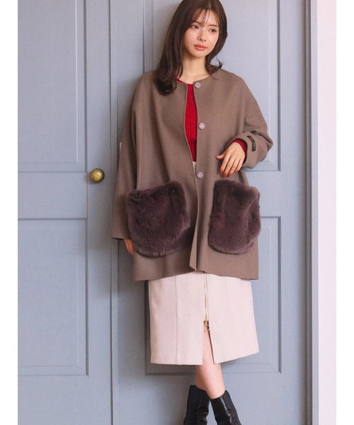 TONAL(トーナル)の「ポケットファーリバーコート(ノーカラーコート・レディース・ネイビー/ベージュ/モカ・SMALL/MEDIUM)」の12枚目の写真