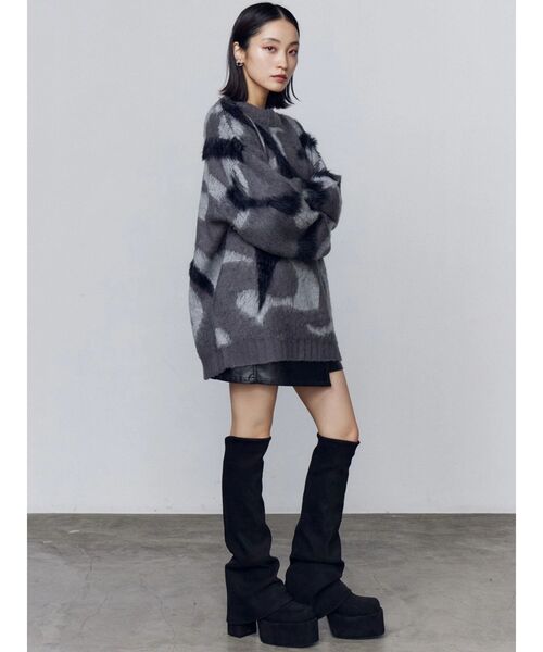 EMODA（エモダ）の「オーバーパターンニット（ニット/セーター・レディース・ライトグレー/ブラウン/グレー・FREE）」の11枚目の写真