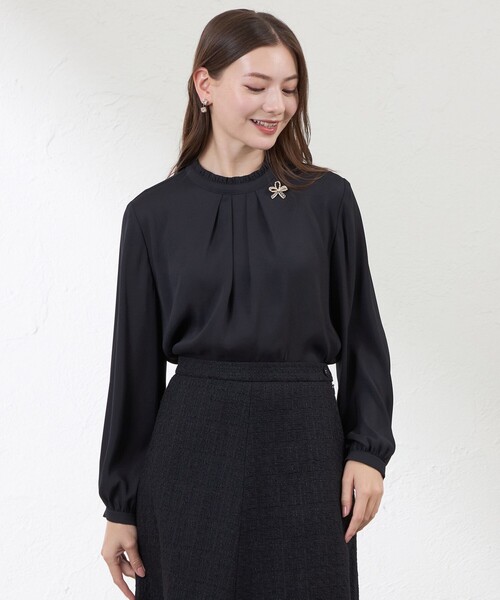 amaca（アマカ）の「バックサテンジョーゼットブラウス（シャツ/ブラウス・レディース・ダークネイビー/オフホワイト・38/40）」の2枚目の写真