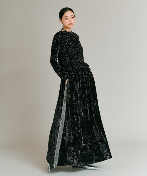 W:Huku(フーク)の「クラッシュ ベロア サイドライン スカート / Crash Velvet Side-Line Skirt(スカート・レディース・ブラック/ライトベージュ/ネイビー/ブラウン・FREE)」の11枚目の写真
