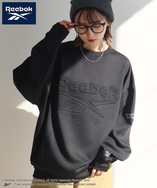 Reebok(リーボック)の「【Reebok/リーボック】ポンチ ロゴ エンボス プリント クルーネック プルオーバー(スウェット・メンズ・ネイビー/チャコールグレー/ホワイト/ブラック・LL/M/L)」の3枚目の写真