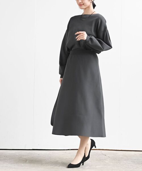 ボートネックニットプルオーバー＋ニットスカートセットアップ