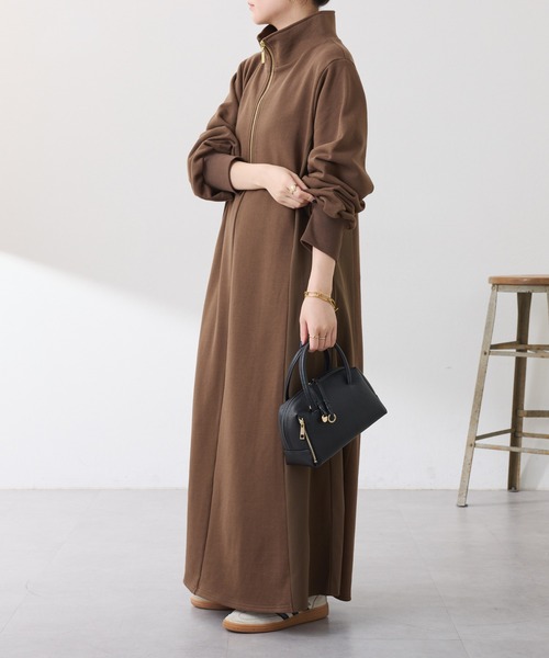 COLLAGE GALLARDAGALANTE（コラージュガリャルダガランテ）の「異素材ドッキングハーフジップワンピース（ワンピース・レディース・カーキ/ブルー・FREE）」の8枚目の写真