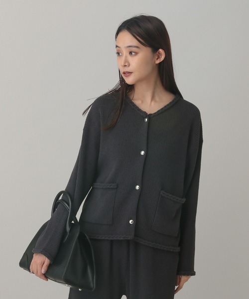 GLOBAL WORK(グローバルワーク)の「MATINEE LINE/モールニット/カーディガン/593188(カーディガン/ボレロ・レディース・ダークブラウン/グレイッシュベージュ/チャコールグレー・MEDIUM/LARGE)」の6枚目の写真