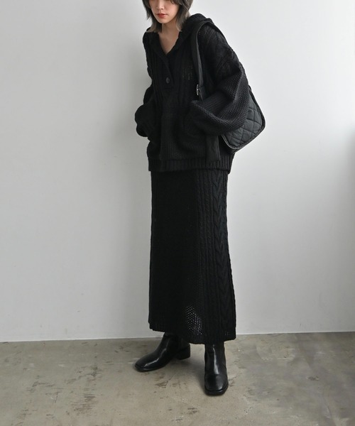 WILLFULLY(ウィルフリー)の「side cable coarse knit pencil SK(スカート・レディース・ブラック/タン/チャコール・FREE)」の19枚目の写真