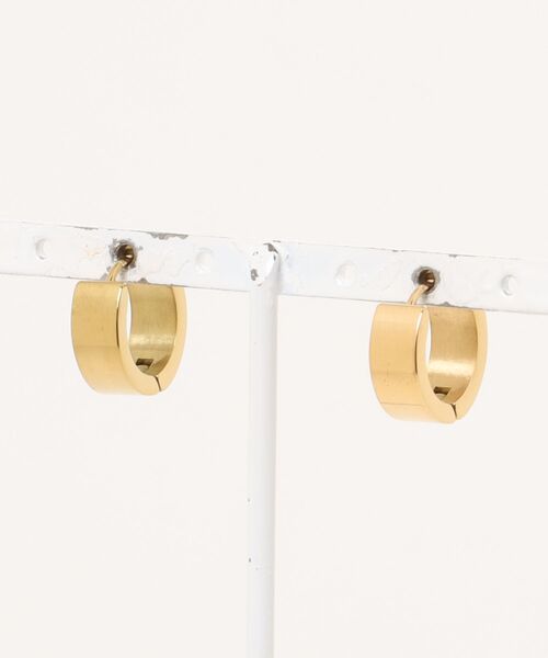 Os accessory（オズアクセサリー）の「Os　-オズ-　【金属アレルギー対応】シェルチャンキーピアス（ピアス（両耳用）・レディース・シルバー/ゴールド・ONE SIZE）」の3枚目の写真