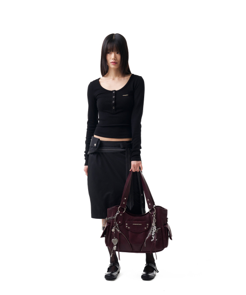 IUGAMAKARAS（イウガマカラス）の「Belted Bag Midi Skirt (Black)（スカート・レディース・その他・1/2）」の6枚目の写真
