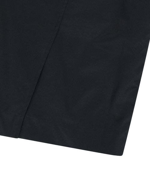 IUGAMAKARAS（イウガマカラス）の「Belted Bag Midi Skirt (Black)（スカート・レディース・その他・1/2）」の13枚目の写真