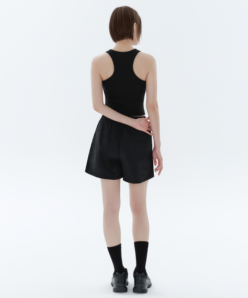 MUSINSA STANDARD WOMAN（ムシンサスタンダードウーマン）の「ウーマンズナイロンバンディングショーツ[ブラック]（その他パンツ・レディース・その他・24/26/30/28）」の3枚目の写真