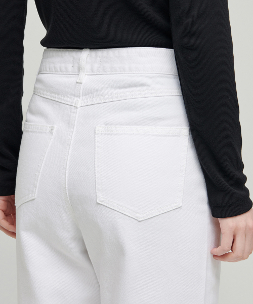MUSINSA STANDARD WOMAN（ムシンサスタンダードウーマン）の「ウィメンズスラッシュルーズストレートデニムパンツ[ホワイト]（デニムパンツ・レディース・その他・30/24/25/26/27/28/29）」の7枚目の写真