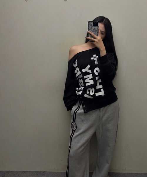 BOLD LETTERING LOOSE TOP / BLACK SETUP-EXE
