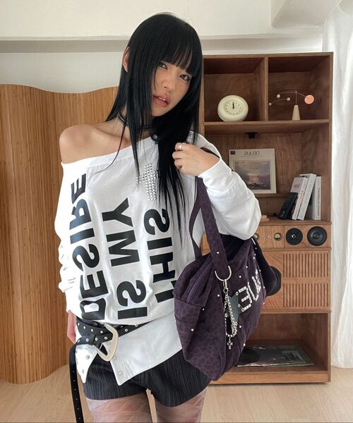 BOLD LETTERING LOOSE TOP / BLACK SETUP-EXE