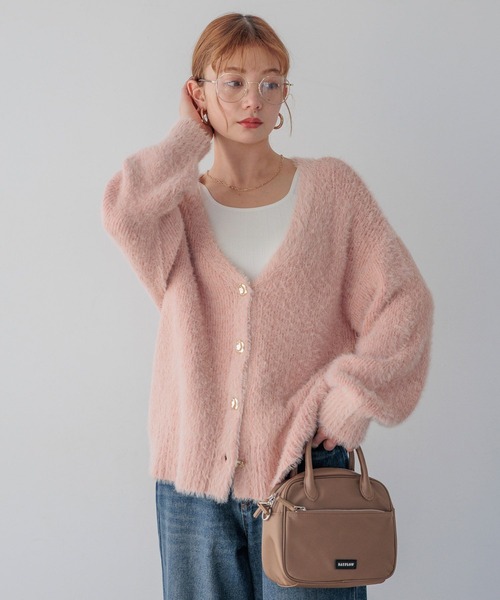 BAYFLOW（ベイフロー）の「[ふわふわの肌触り]オーバーサイズシャギーカーディガン（カーディガン/ボレロ・レディース・オフホワイト/ピンク/ライトブルー/ブラック・FREE）」の8枚目の写真