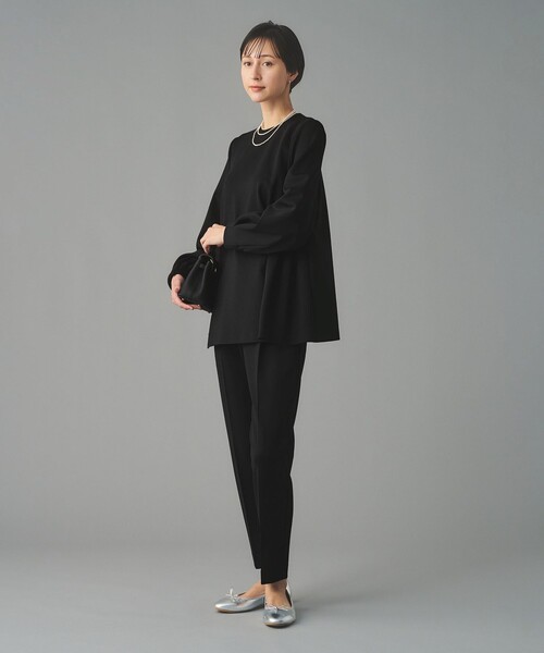 UNITED ARROWS(ユナイテッドアローズ)の「SPONGY クルーネック ギャザー ブラウス(シャツ/ブラウス・レディース・オフホワイト/ブラック/ネイビー・38/36)」の5枚目の写真