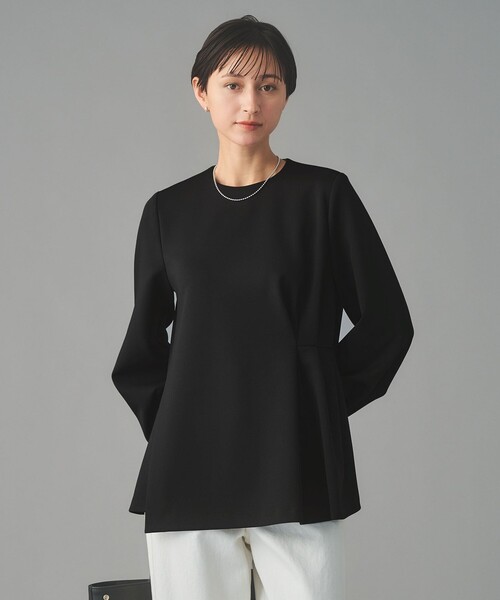 UNITED ARROWS(ユナイテッドアローズ)の「SPONGY クルーネック ギャザー ブラウス(シャツ/ブラウス・レディース・オフホワイト/ブラック/ネイビー・38/36)」の8枚目の写真