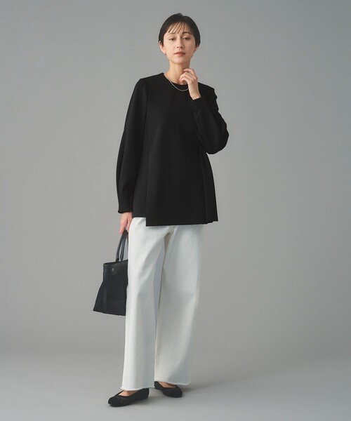 UNITED ARROWS(ユナイテッドアローズ)の「SPONGY クルーネック ギャザー ブラウス(シャツ/ブラウス・レディース・オフホワイト/ブラック/ネイビー・38/36)」の9枚目の写真