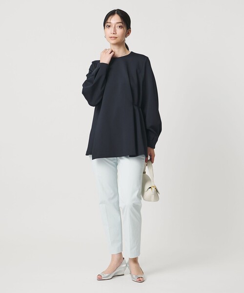 UNITED ARROWS(ユナイテッドアローズ)の「SPONGY クルーネック ギャザー ブラウス(シャツ/ブラウス・レディース・オフホワイト/ブラック/ネイビー・38/36)」の16枚目の写真