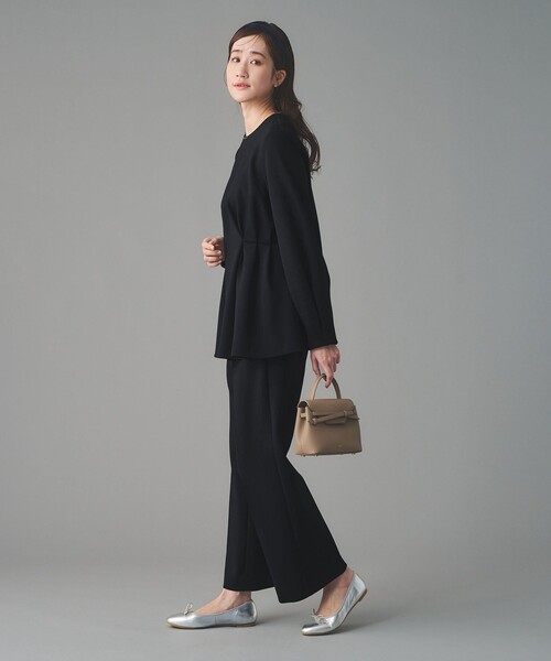 UNITED ARROWS(ユナイテッドアローズ)の「SPONGY クルーネック ギャザー ブラウス(シャツ/ブラウス・レディース・オフホワイト/ブラック/ネイビー・38/36)」の19枚目の写真