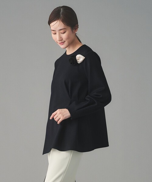 UNITED ARROWS(ユナイテッドアローズ)の「SPONGY クルーネック ギャザー ブラウス(シャツ/ブラウス・レディース・オフホワイト/ブラック/ネイビー・38/36)」の22枚目の写真