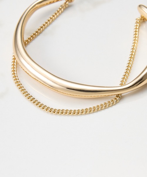 PAPILLONNER（パピヨネ）の「PAPILLONNER/チェーンレイヤードバングル（バングル/リストバンド・レディース・ゴールド・FREE）」の2枚目の写真