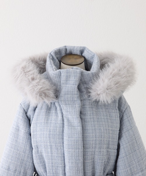 one after another NICE CLAUP(ワンアフターアナザーナイスクラップ)の「フード付きミドルフェイクダウンコート(その他アウター・レディース・ブラック/サックスブルー/オフホワイト・SMALL/MEDIUM)」の5枚目の写真