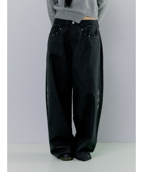 OAFISH(オアフィッシュ)の「STUDDED ORNAMENT PANTS, CHARCOAL(その他パンツ・レディース・その他・1/2)」の5枚目の写真