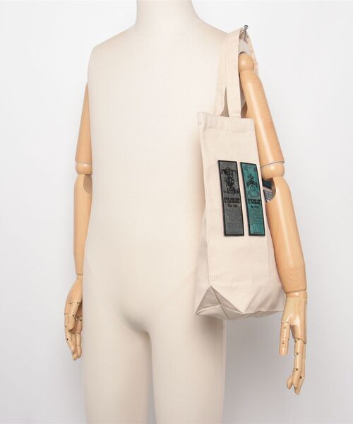 Children of the discordance(チルドレン オブ ザ ディスコ-ダンス)の「Children of the discordance / dawn PATCH TOTE BAG / COTDACB-909(トートバッグ・メンズ・ブラック/ナチュラル・ONESIZE)」の7枚目の写真