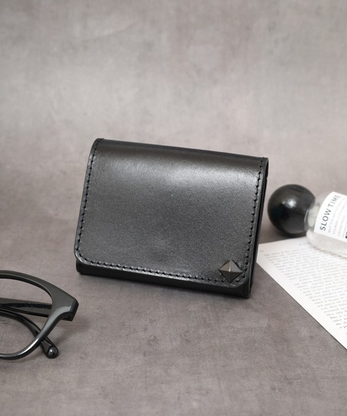 FUNALIVE（ファンアライブ）の「栃木レザー スタッズ コンパクト財布（財布・メンズ・ブラック/カーキ/ネイビー/ダークブラウン/キャメル/ブラック系/ブラック系1・FREE）」の2枚目の写真