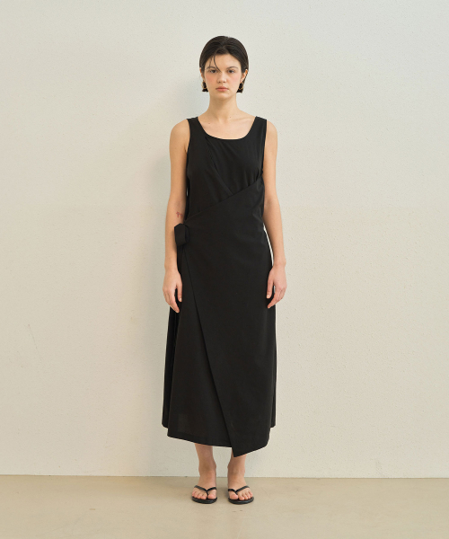MAYVERU(メイバーユー)の「Pueblo Sleeveless Ops _ Black(ワンピース・レディース・ブラック・FREE)」の3枚目の写真