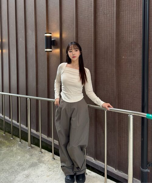 MICANE(ミケーネ)の「ゼルダロールアップワイドパンツ(その他パンツ・レディース・ブラック/カーキブラウン・LARGE/X-LARGE/XX-LARGE/X-SMALL/SMALL/MEDIUM)」の14枚目の写真