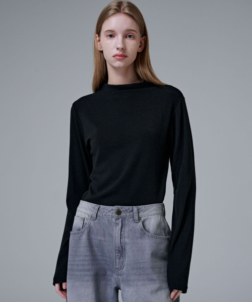 MALOUPE(マロップ)の「5110 ウールブレンドハーフネックTシャツ(ブラック)(Tシャツ/カットソー・レディース・ブラック・FREE)」の3枚目の写真