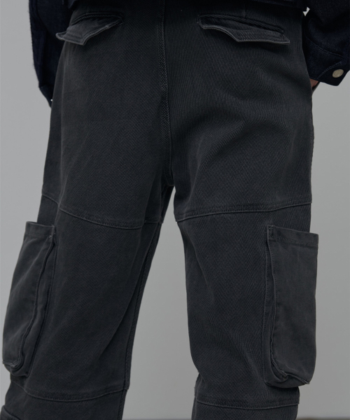 ANYTIME LOREAK(エニタイムロレーク)の「CAMELLIA BIG CARGO PANTS-CHARCOAL(その他パンツ・レディース・その他・MEDIUM/LARGE)」の3枚目の写真